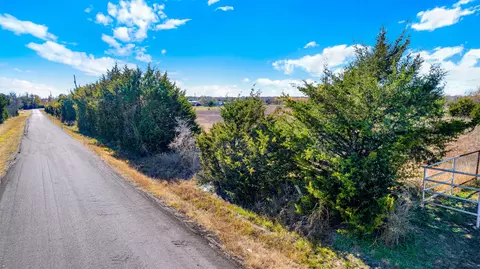 2144 County Road 1044, Celeste, TX 75423 photo 2