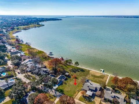 1412 S Lakeshore Dr, Rockwall, TX 75087