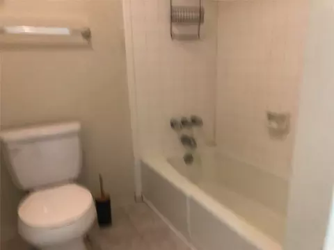 Bath - 2820 Windy Dr, Commerce, TX 75428 photo 6 of 6