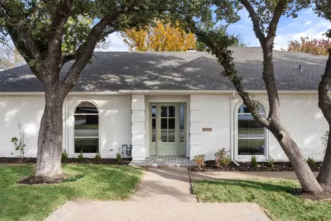 2413 Faron St, Fort Worth, TX 76107