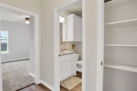 Entry Way - 112 Panther Loop, Mabank, TX 75147 photo 6 of 6