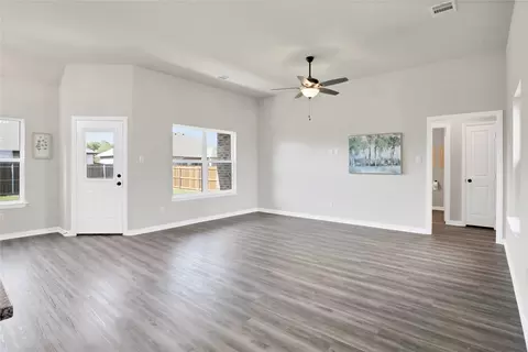 Living - 112 Panther Loop, Mabank, TX 75147 photo 3 of 3