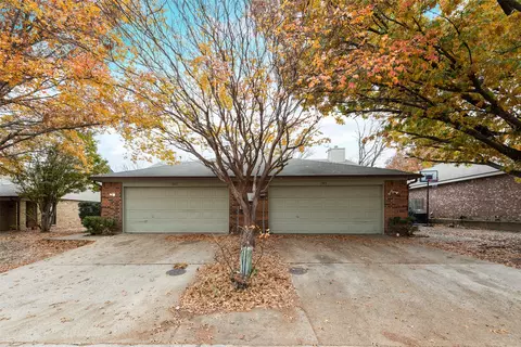 1303 Mission St, Duncanville, TX 75137