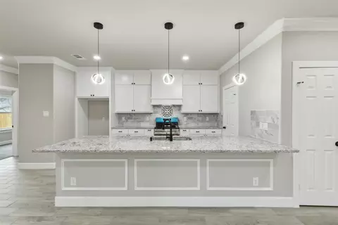 Kitchen - 809 Rockwall Ave, Terrell, TX 75160 photo 3 of 3