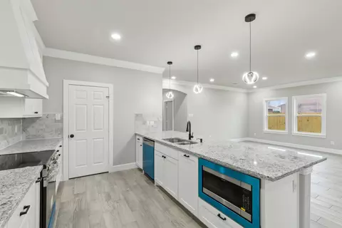 Kitchen - 809 Rockwall Ave, Terrell, TX 75160 photo 1 of 3