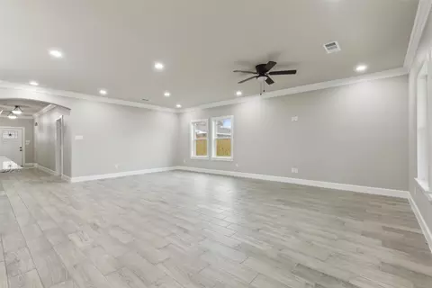 Living - 809 Rockwall Ave, Terrell, TX 75160 photo 4 of 4