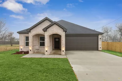 809 Rockwall Ave, Terrell, TX 75160