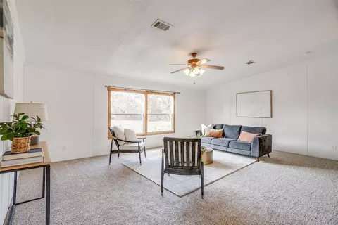 250 Montgomery Rd, Mineral Wells, TX 76067