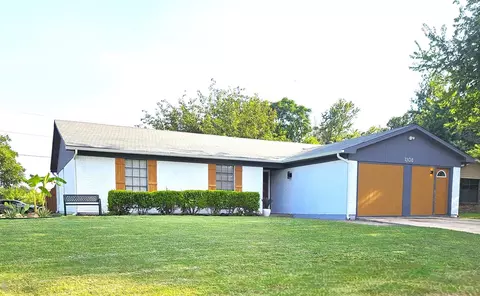 1308 Trammell Dr, Benbrook, TX 76126