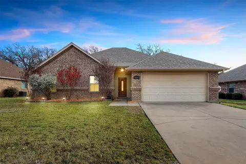 2013 Lindentree Dr, Weatherford, TX 76086
