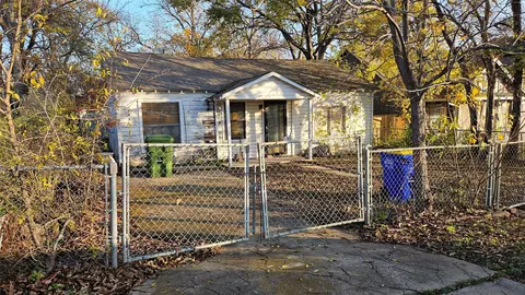 8124 Tinsley Ln, White Settlement, TX 76108