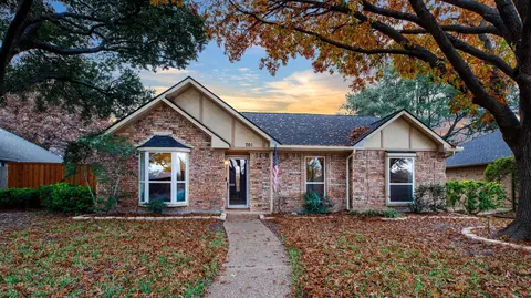 701 Sandy Creek Dr, Allen, TX 75002