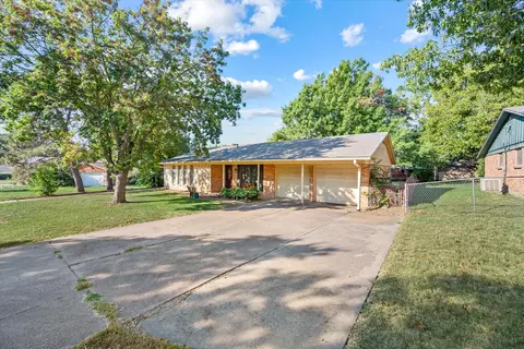1226 Benbrook Ter, Benbrook, TX 76126