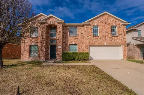 401 Kingfisher Ln, Arlington, TX 76002