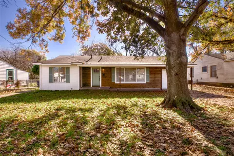 2413 W 8th Ave, Corsicana, TX 75110