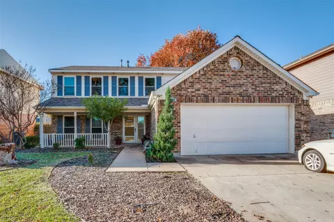 2865 Briar Hill Dr, Grand Prairie, TX 75052