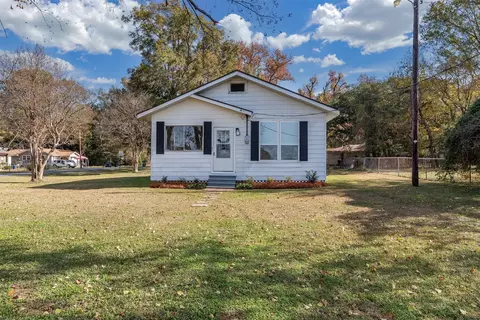 7703 Lotus Ln, Shreveport, LA 71108