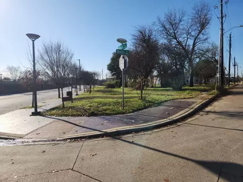 2528 Wells St, Dallas, TX 75215