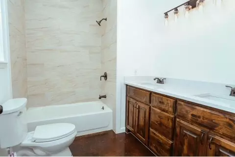 Bath - 253 S Park Ave, Gustine, TX 76455 photo 1 of 2