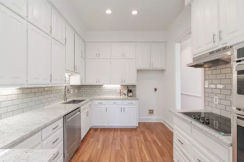 6646 Rue Chateau St N, Benbrook, TX 76132