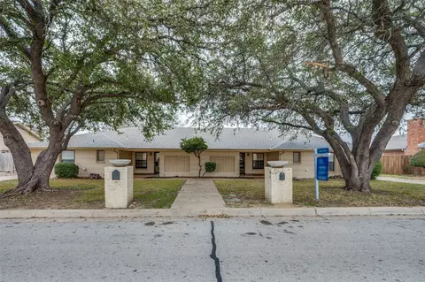 4908 Arborlawn Dr, Fort Worth, TX 76109