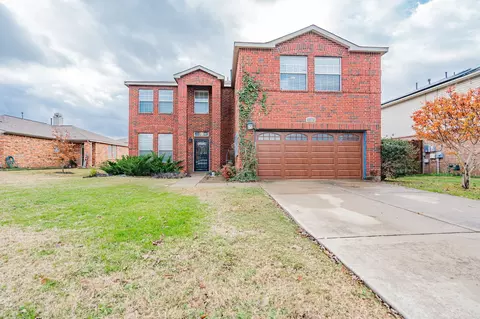 1812 Marble Cove Ln, Denton, TX 76210