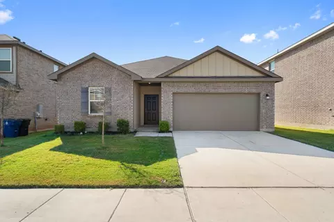 516 Horn St, Crowley, TX 76036
