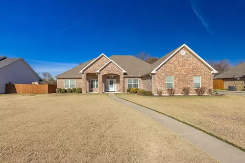 1512 Deer Trl, Commerce, TX 75428