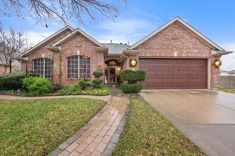 5208 Merced Dr, Fort Worth, TX 76137