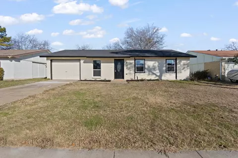 1006 Cielo Vista Dr, Grand Prairie, TX 75052