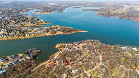 326 Scenic Dr, Highland Village, TX 75077