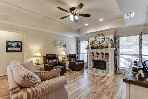 1119 W Sharpshire Dr, Waxahachie, TX 75165