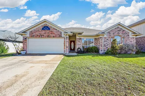 6717 Smallwood Dr, Arlington, TX 76001