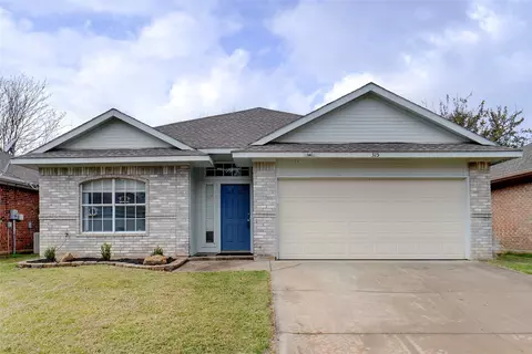 315 Texas Dr, Lake Dallas, TX 75065
