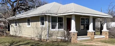 612 W 11th St, Cisco, TX 76437