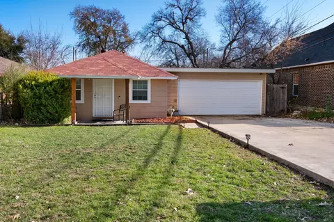 809 Lake View Rdg, White Settlement, TX 76108