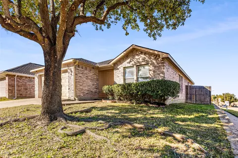 1000 Dusty Palomino Dr, Fort Worth, TX 76179