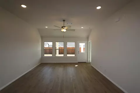 1004 Pineview Ln, Crowley, TX 76036 photo 4