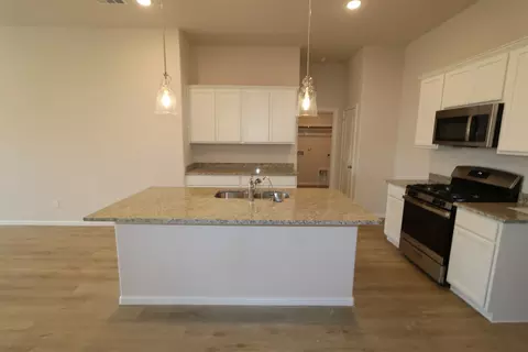 1004 Pineview Ln, Crowley, TX 76036 photo 2