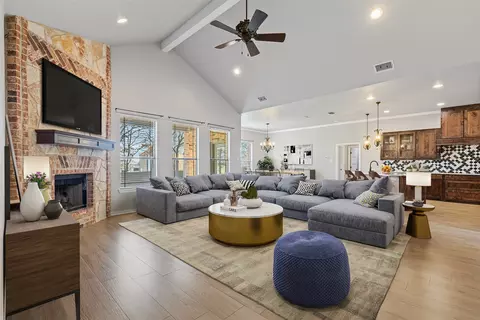 101 Wayward Wind Ln, Springtown, TX 76082