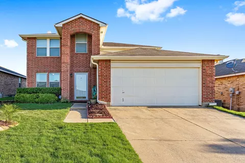 716 Riverflat Dr, Fort Worth, TX 76179