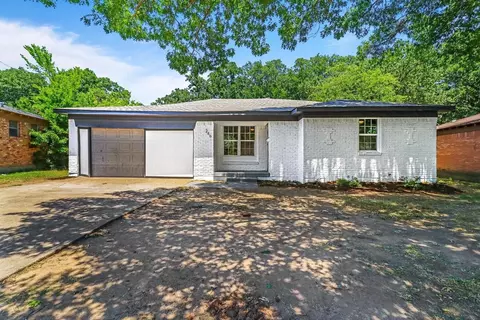 246 Old Mill Ln, Dallas, TX 75217
