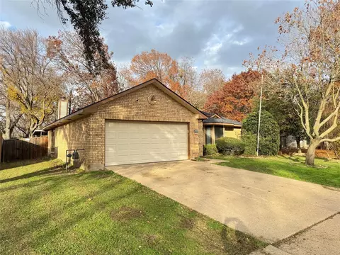 7705 Bob White Dr, Rowlett, TX 75088 photo 2