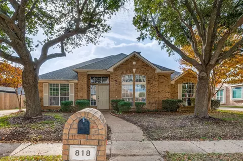 818 Muirfield Rd, Keller, TX 76248