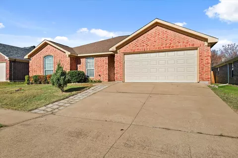 331 Mcmurtry Dr, Arlington, TX 76002