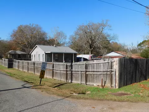 1003 SE 2nd St, Springhill, LA 71075 photo 7
