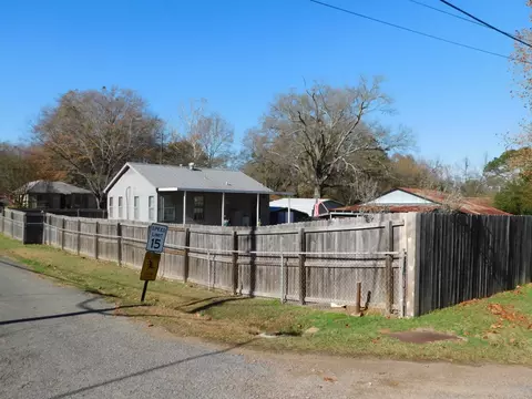 1003 SE 2nd St, Springhill, LA 71075 photo 6