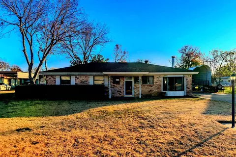 1405 Sandra Ln, Grand Prairie, TX 75052