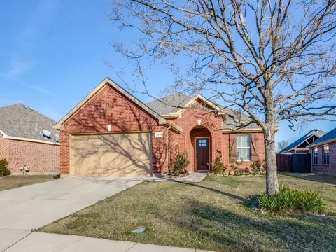 2818 Saddlebred Trl, Celina, TX 75009