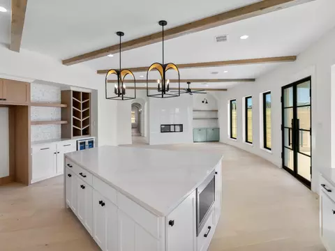 2061 Vaquero Dr, Weatherford, TX 76088